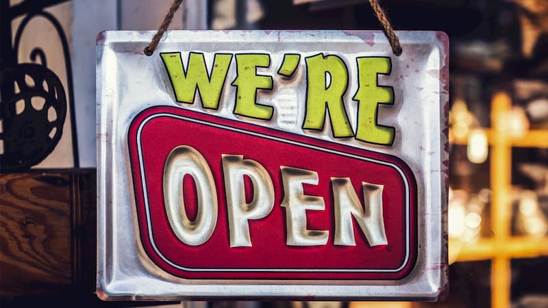 Digital Signage Solutions for Small Businesses: Opportunities and Challenges!