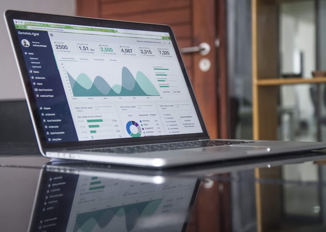 Why You Need More Digital Signage Analytics and How to Get It